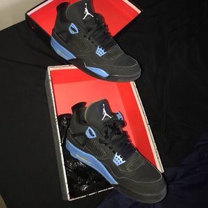Jordan 4s